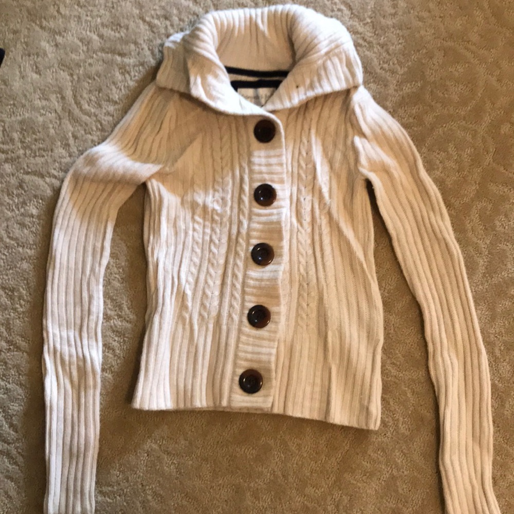 Between you and me button sweater cream